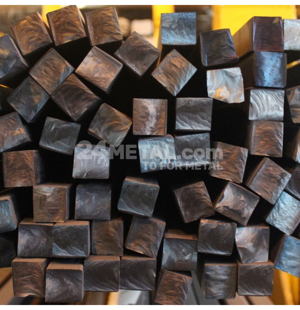 Square bar C45 25x25x6000 (package 2 tons)